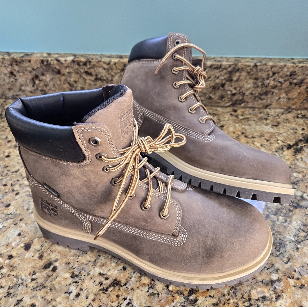 New In Box Timberland Brown Women's Boots Size 10 Wide - Picture 2 of 10